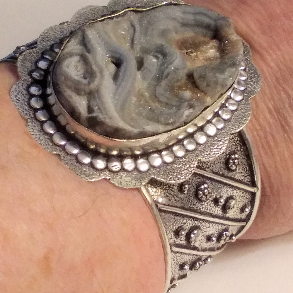 Stunning 925 Sterling Silver Druzy Cuff Bracelet
